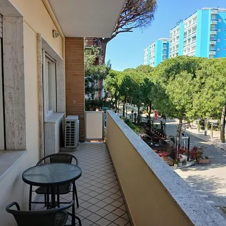 Cv010 - Cervia, Quadrilocale Con Terrazzo In Centro